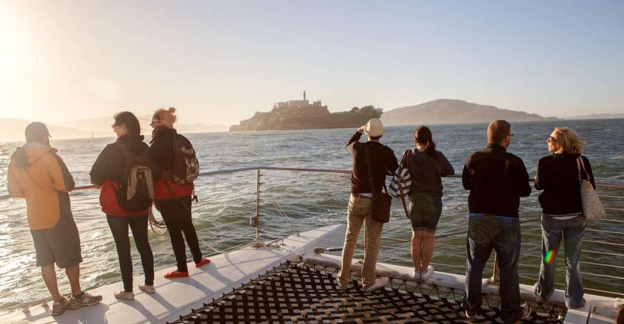 San Francisco Bay Sunset Cruise by Luxury Catamaran - Sliding Past Alcatraz: The City’s Most Cinematic Island View