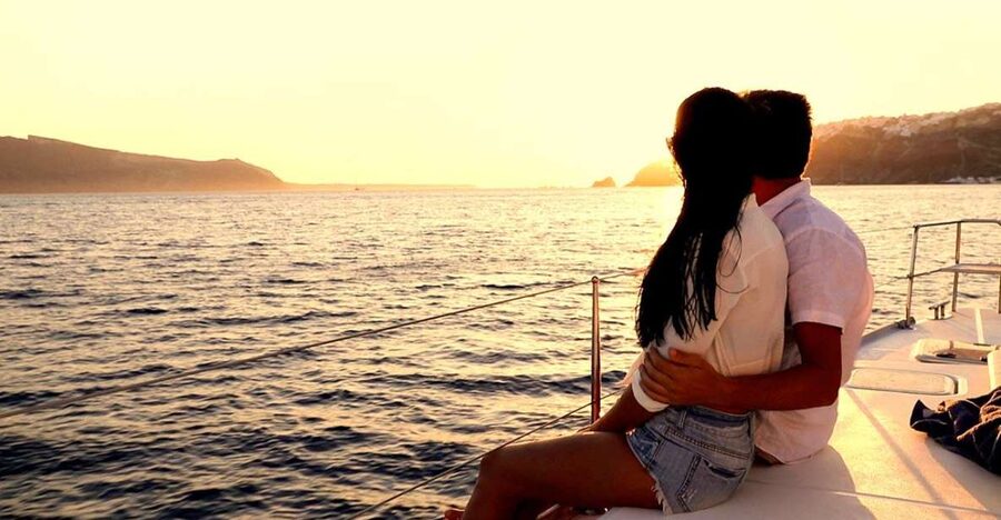 Santorini: Luxury Caldera Cruise with Full Greek Meal - Getting to the Catamaran: Transfers and That Pickup Loop