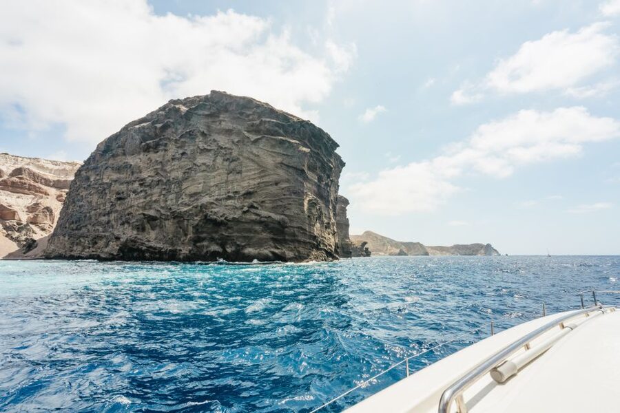 Santorini: Luxury Catamaran Day Trip with Meal and Open Bar - Crew, music, and safety: the small details that reduce stress
