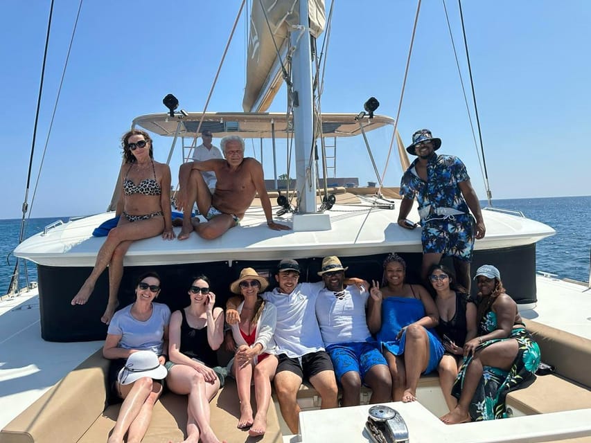 Santorini: Luxury Sunset Cruise with Dinner, BBQ, and Drinks - Open Bar and Food Setup: What’s Included and How to Enjoy It