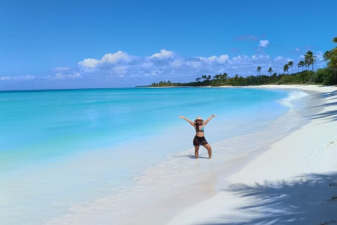 Saona Island Premium Discovery Tour from Punta Cana or Bayahíbe - Bayahíbe beach and the optional snorkeling stop