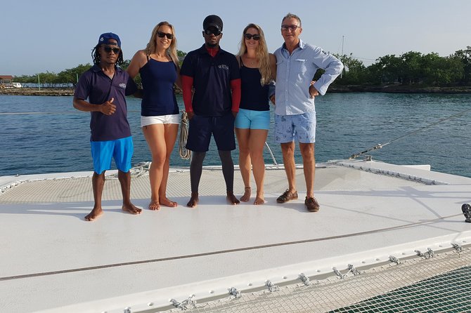 Saona Island small group and relax - luxury catamaran - Las Palmillas natural swimming pool: starfish spotting without the typical tourist chaos