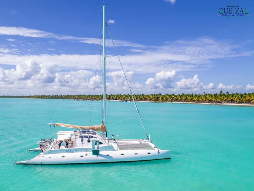 Saona island - Small group tour - Luxury catamaran - Morning sail to Saona: your first taste of the Caribbean pace