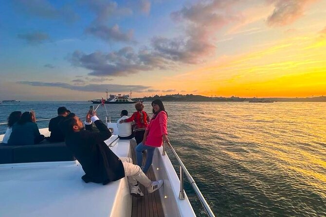 Scenic Bosphorus Sunset Cruise – 2.5 Hours of Luxury & Views - Why a 2.5-Hour Bosphorus Sunset Cruise Makes Sense