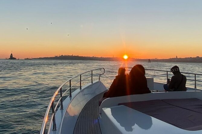 Scenic Bosphorus Sunset Cruise – 2.5 Hours of Luxury & Views - Bebek and the Calm Stretch: Sea Walk Energy From the Boat
