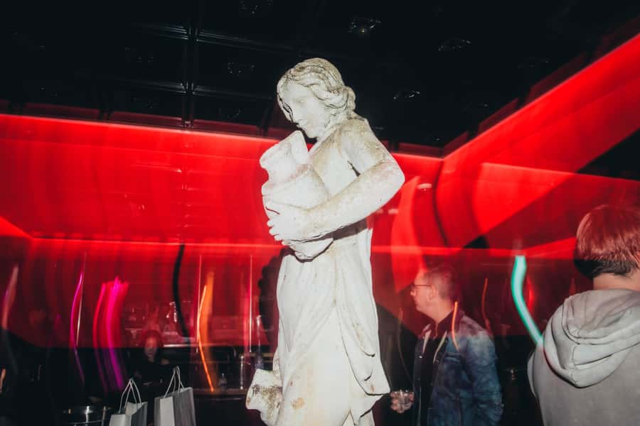 Seoul: Premium Pub Crawl with Open Bottles - Drink Deals, Snacks, and the Real Value of $65