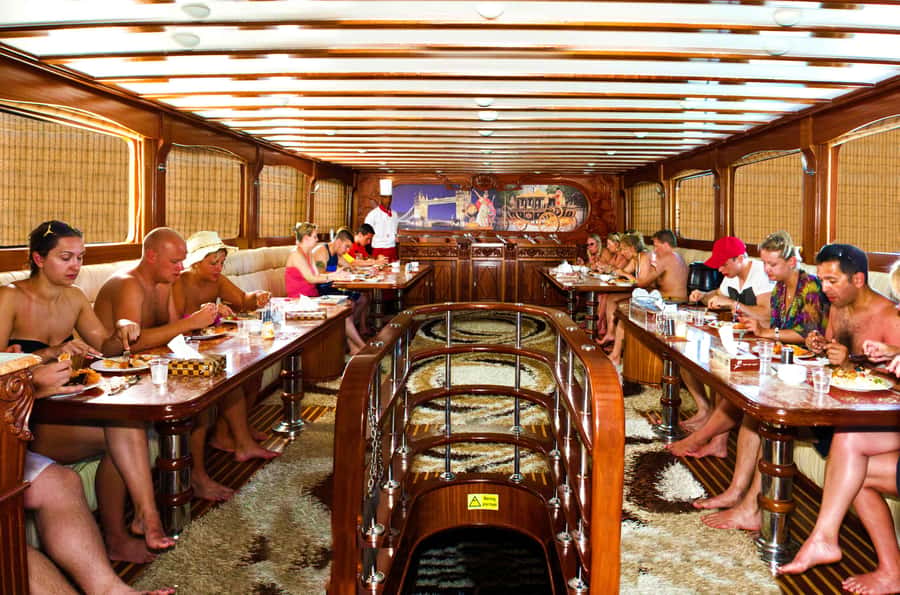 Sharm El-Sheikh: Luxury Ras Mohammed & White Island Cruise - Small drawbacks worth planning for