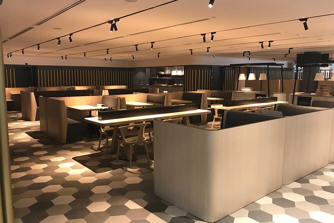 Singapore Changi Airport BLOSSOM - SATS & Plaza Premium Lounge at Terminal 4 - Getting to Plaza Premium: security, boarding pass, and the Terminal 3 start