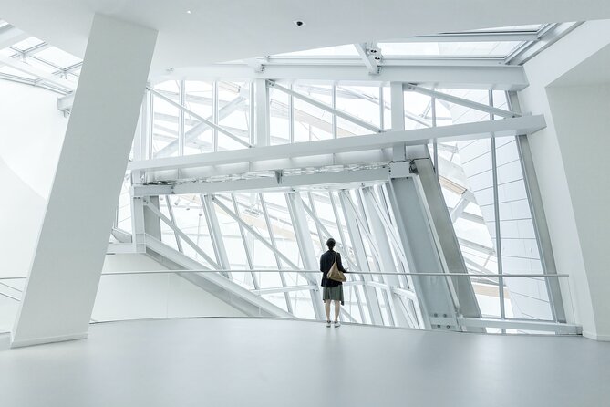 Skip-the-line Ticket Premium Access to Fondation Louis Vuitton - Frank Gehry’s glass facade: the building you’ll remember