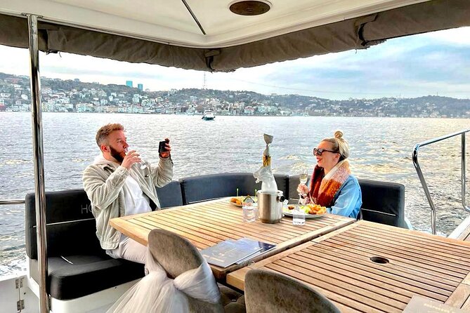 Small-Group 2 Hours Bosphorus Luxury Yacht Cruise in Istanbul - Quick hits you’ll care about