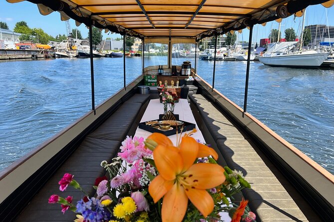 Small-Group Luxury Canal Cruise with Local Skipper - Your 90-Minute Canal Loop: What the Time Is Actually For