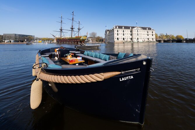 Small-Group Luxury Canal Cruise with Local Skipper - 17th-Century Canal Houses and What to Look For