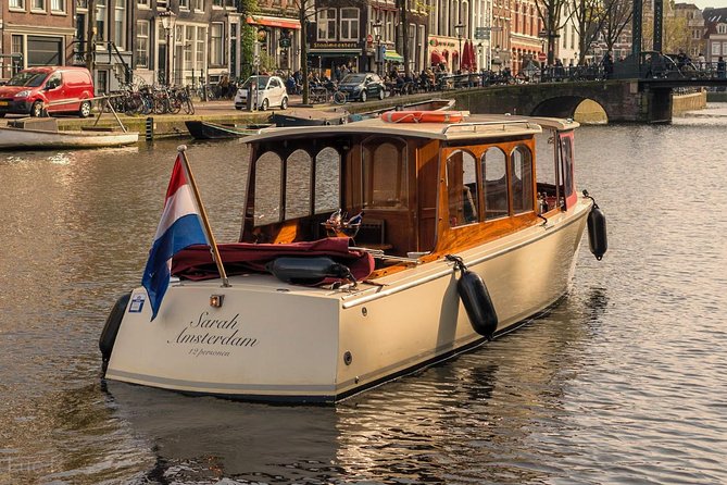 Small-Group Luxury Canal Cruise with Local Skipper - Captain Victor and the Small-Group Feel (Max 12)