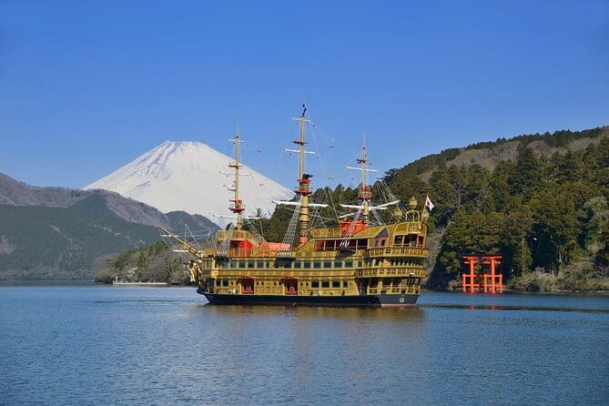 Snow Experience at Mt.Fuji, Hakone Pirate Ship & Gotemba Premium Outlet - The Morning Start From Shinjuku: Easy Pickup, Big Station Reality