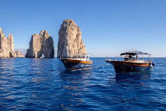 Sorrento: Capri Boat Small Group Tour Up to 8 & 4 hours ashore - On-board drinks and the crew’s calm control of the day