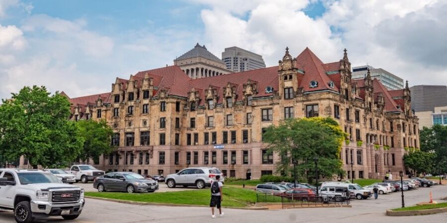 St. Louis Premium Driving Tour with Boat Ride & Arch - The value question: is $174 worth it for 4 hours?