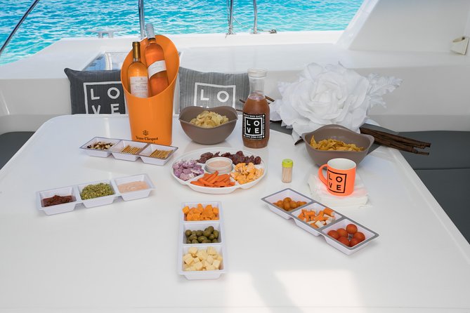 St Maarten Luxury Catamaran Full-Day Group Charter - The Food and Drinks: Why This Charter Gets Repeat Business