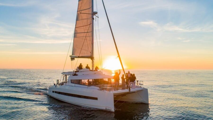 St. Paul's Bay: Half-Day Luxury Catamaran Tour with Drinks - Santa Maria Caves stop: short sighting, big payoff