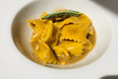 StreetFood D'Luxe Experience: Tastes of Turin | Semi-Private - Morning Stops: Sweets, Street Bites, and a DOCG Lunch