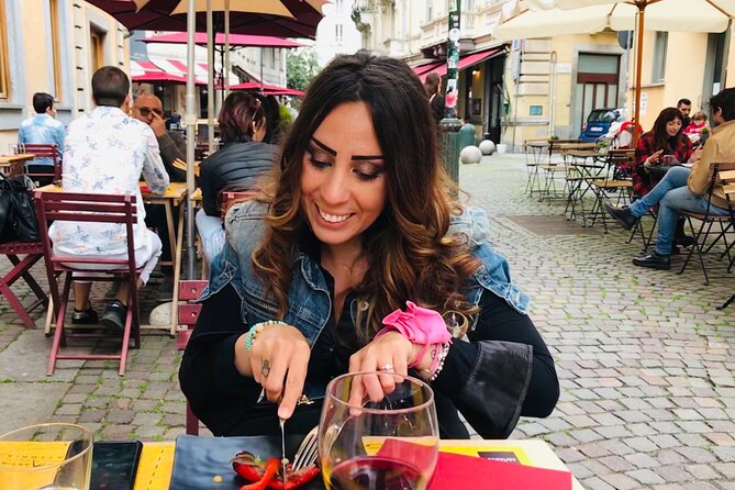 StreetFood D'Luxe Experience: Tastes of Turin | Semi-Private - How the Group Size, Walking, and Guides Shape the Experience