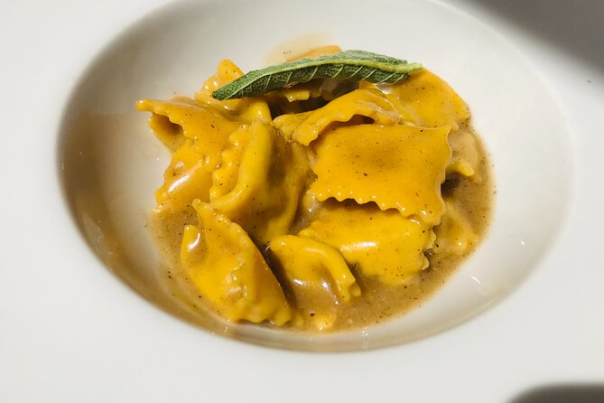 StreetFood D'Luxe Experience: Tastes of Turin | Semi-Private - Morning Stops: Sweets, Street Bites, and a DOCG Lunch