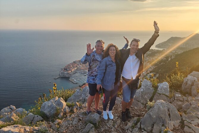 Sunset and Wine / Dubrovnik Sunset Tour and Premium Wine Tasting - Srđ Mountain’s Two-Stage Perspective: Old Town Now, Sunset Later
