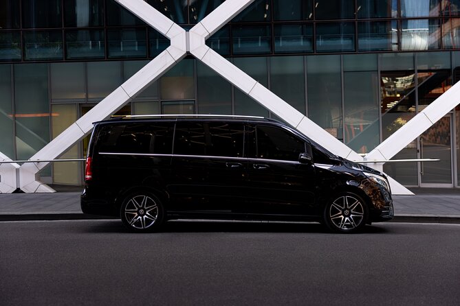 Sydney Airport Premium (DEPARTURE) Transfer - From your hotel to the terminal: the handoff that makes a difference