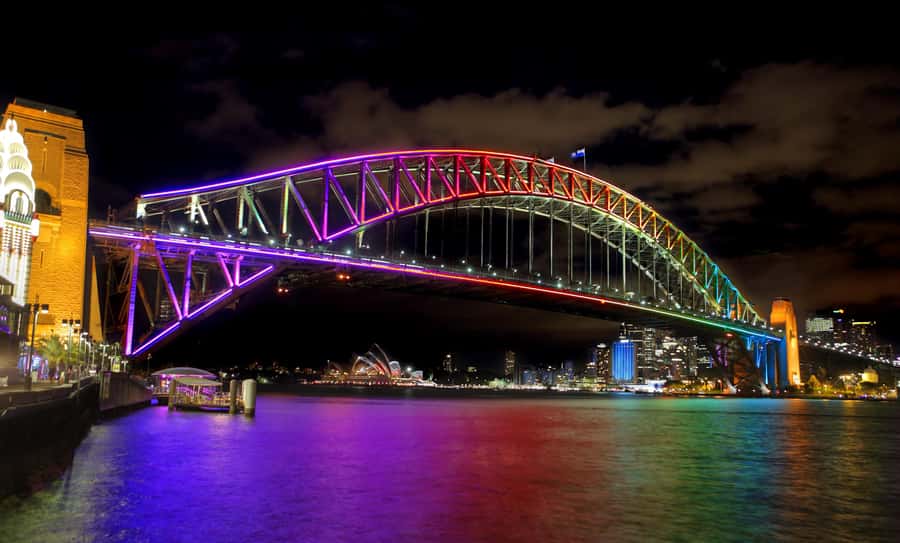 Sydney: Premium Catamaran Vivid Cruise with Welcome Drink - Key Points You’ll Notice Right Away