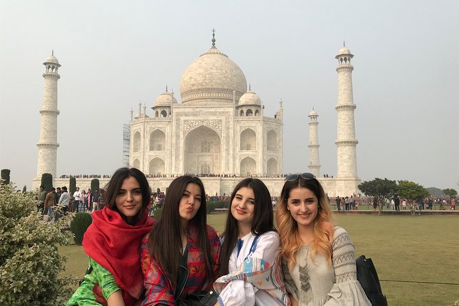 Taj Mahal skip the line - Luxury Tour - A Private Agra Day Without the Chaos
