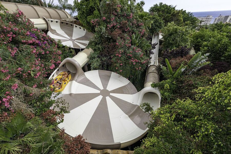 Tenerife: Siam Park Premium Full-Day Experience - Floating Market: your Thai-style break between slides