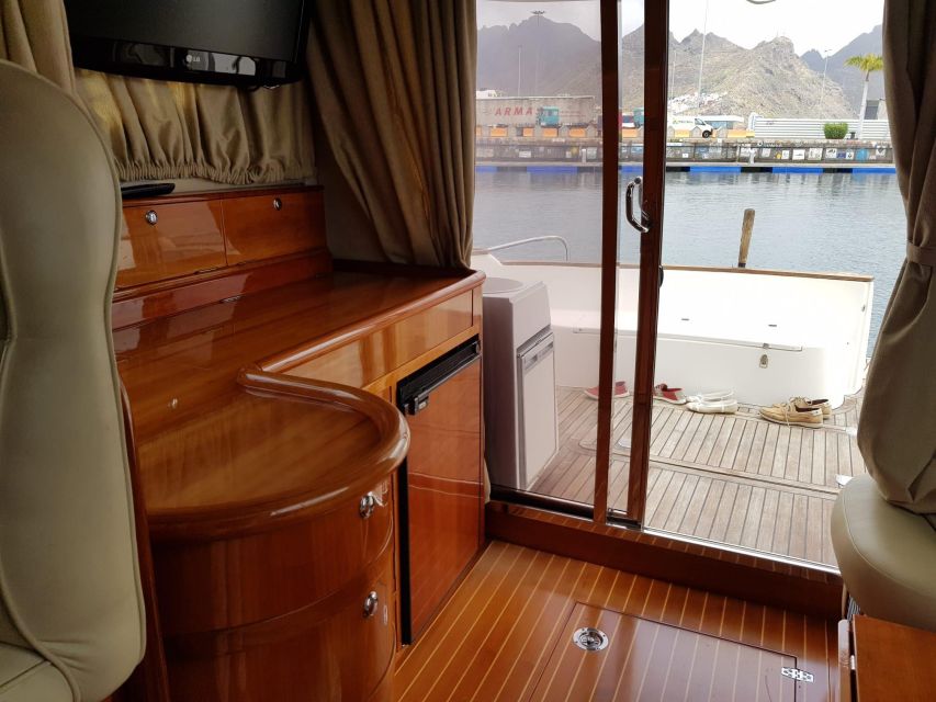 Tenerife south: safari with luxury boat , animals encounters - Food and drinks onboard: small inclusions, real impact