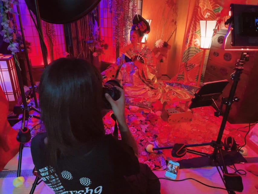 Tokyo: Private Makeover Photography Studio in Luxury Kimono - Hair, Makeup, and Dressing Support That Helps You Relax