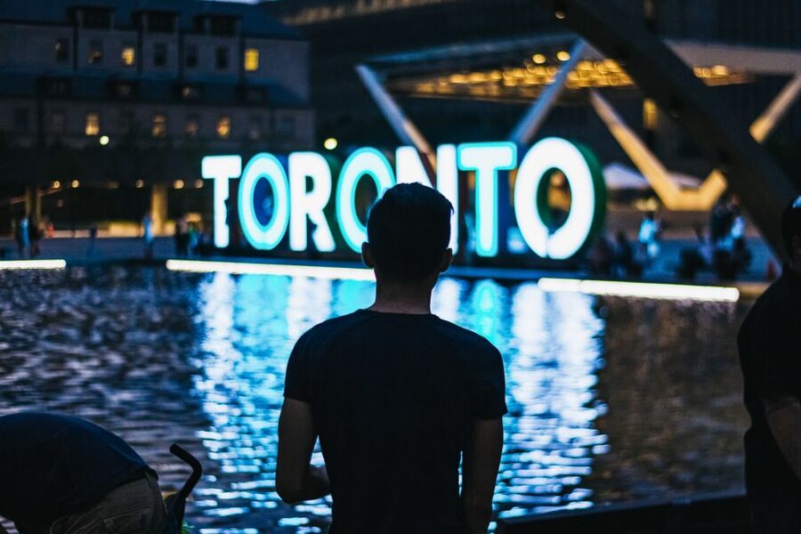 Toronto: Premium Night Driving Tour with Tower Entry - Quick tips to get more out of the tour