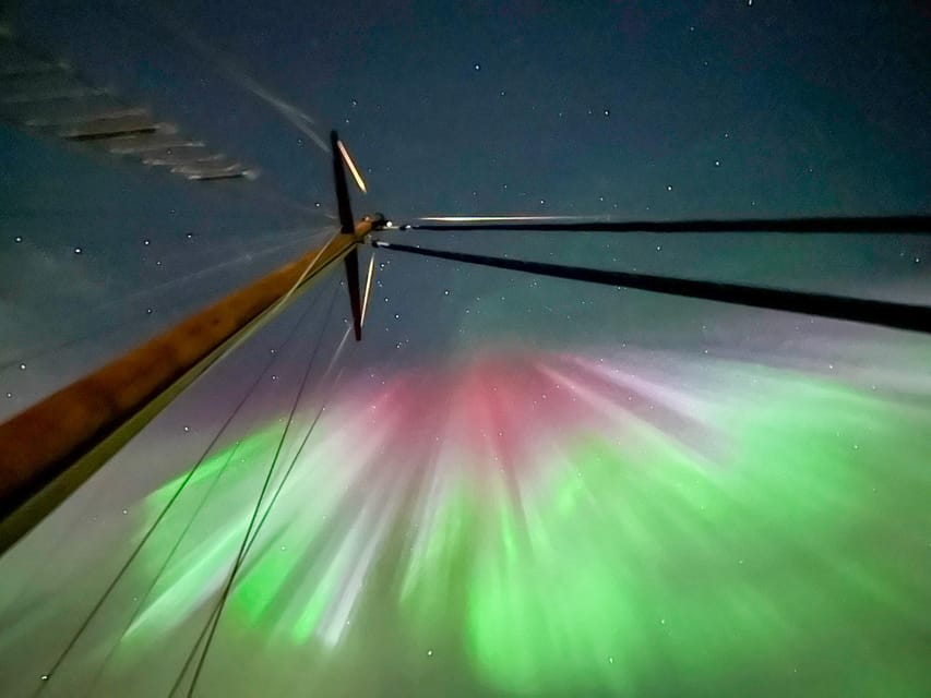 Tromso: Luxury Northern Lights Cruise with Hot Tub & Dinner - The 4-hour plan: from Grindøysundet to aurora watch
