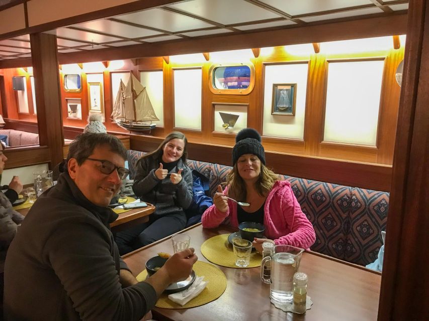 Tromso: Luxury Northern Lights Cruise with Hot Tub & Dinner - What to pack: the small gear list that prevents big discomfort