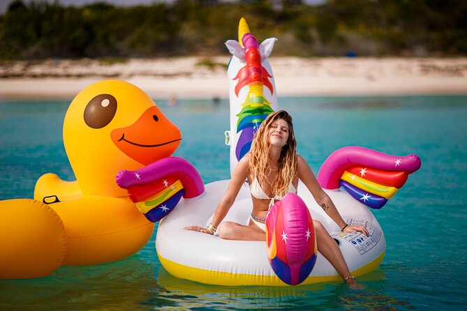 Tulum All Inclusive 4h – Luxury 58' Azimut Yacht - The Caribbean cruise itself: why the “just sailing” part works