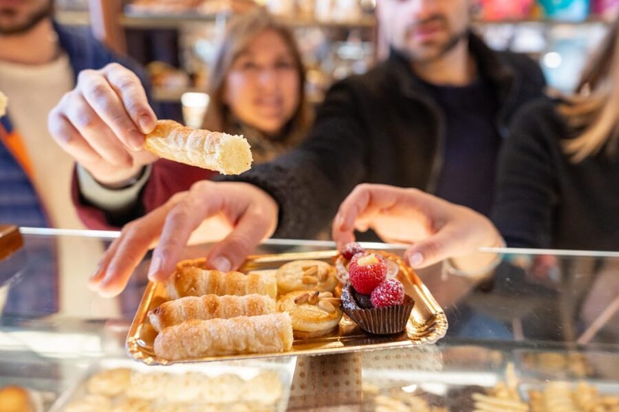 Turin: Gourmet Food Tour - Wine stop: a quick taste with a reason