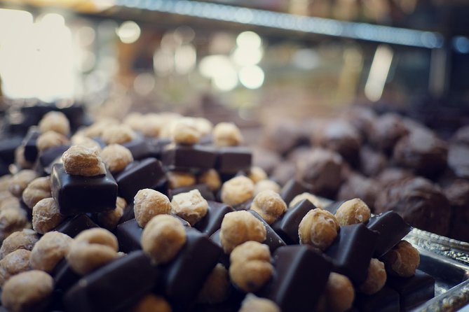 Turin Gourmet Tour: A Premium Tasting Experience by Do Eat Better - The sweet finale near Via Po: gelato, chocolate, or zabaione