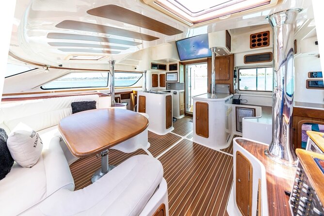 Turks and Caicos Half-Day Luxury Private Yacht Charter - Lunch and drinks on board: light, satisfying, and timed right