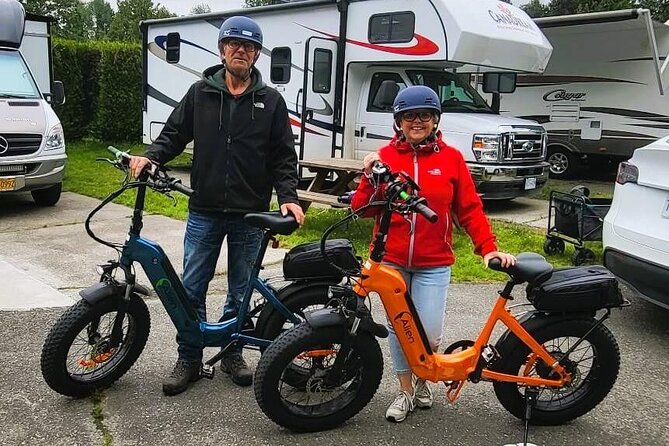Vancouver E-Bike Rentals - Premium Seawall Bike Path Location - The Seawall Infinity Loop: English Bay, bridges, and then Stanley Park icons