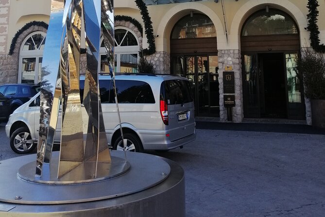 Venice Luxury Transfer To/From Marco Polo Airport & Piazzale Roma - The Ride: 35 Minutes, AC Comfort, and Calm Timing
