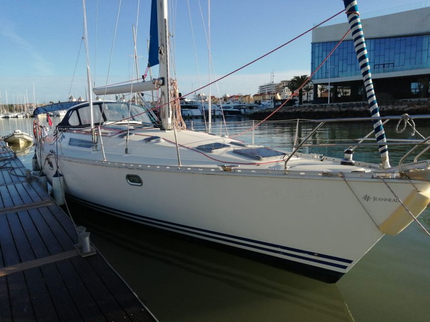 Vilamoura: Coastal Cruise on a Luxury Sailing Yacht - Falésia Beach’s Clay Formations: The Moment That Sticks