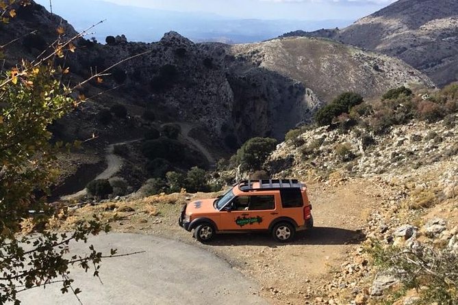 VIP Luxury Private Tour - Full Day - 4x4 Excursion with LandRover - The Value Play: A Private Day for Your Group Size