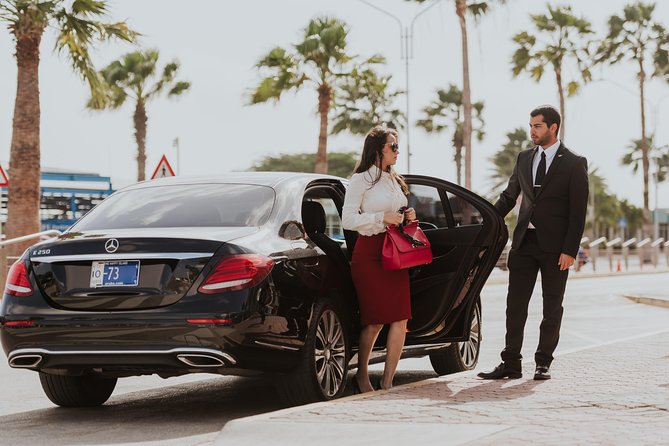 VIP Luxury Sedan Airport Transfer - The Driver Experience: Friendly Service, Clean Cars, and Aruba Talk