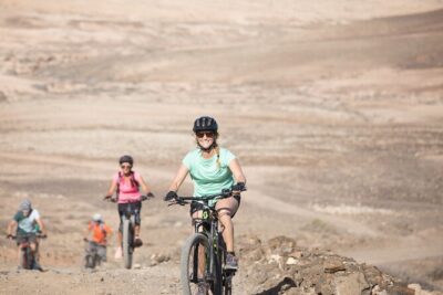 Volcanic Discovery PREMIUM eBike Tour: 35 km - Calderon Hondo volcano stop and the short hike up