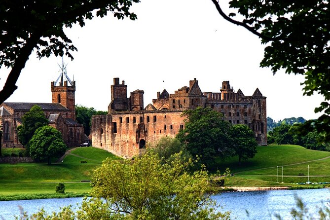 Wallace monument, Stirling Castle, Linlithgow Palace Private Tour - William Wallace Monument: A Short Stop With Real Payoff