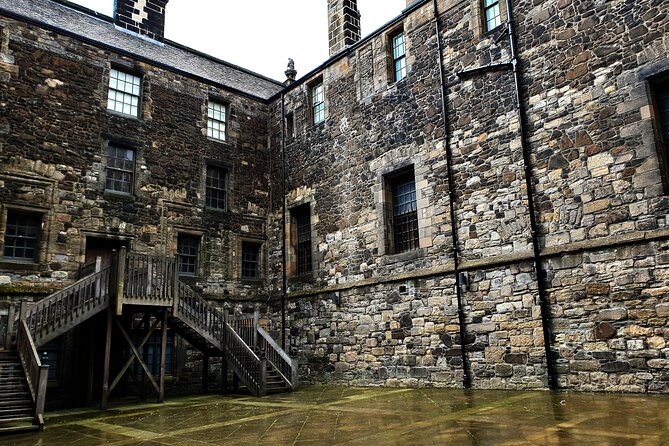 Wallace monument, Stirling Castle, Linlithgow Palace Private Tour - Price and Admissions: Doing the Real Math Before You Commit