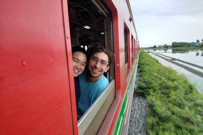 Wheelchair & Luxury Tour to Floating & Railway Markets - Khum Damnoen Resort break: dining on your own terms
