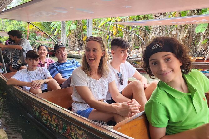 Wheelchair & Luxury Tour to Floating & Railway Markets - Mae Klong Railway Market: the stalls that vanish when the train arrives