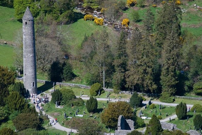 Wicklow Mountains & Glendalough Luxury Private Day Tour - Powerscourt House & Gardens: a top estate stop without the chaos